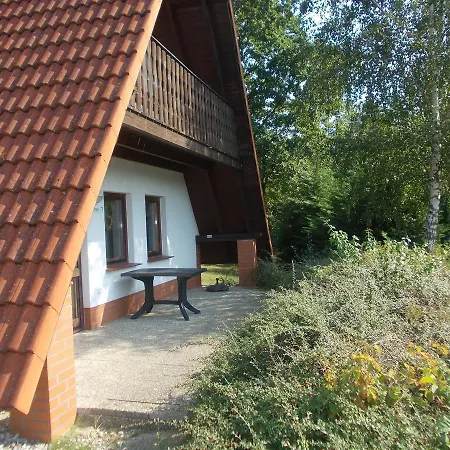 Tatil Evi Finnsiedlung / Hanni Marlow